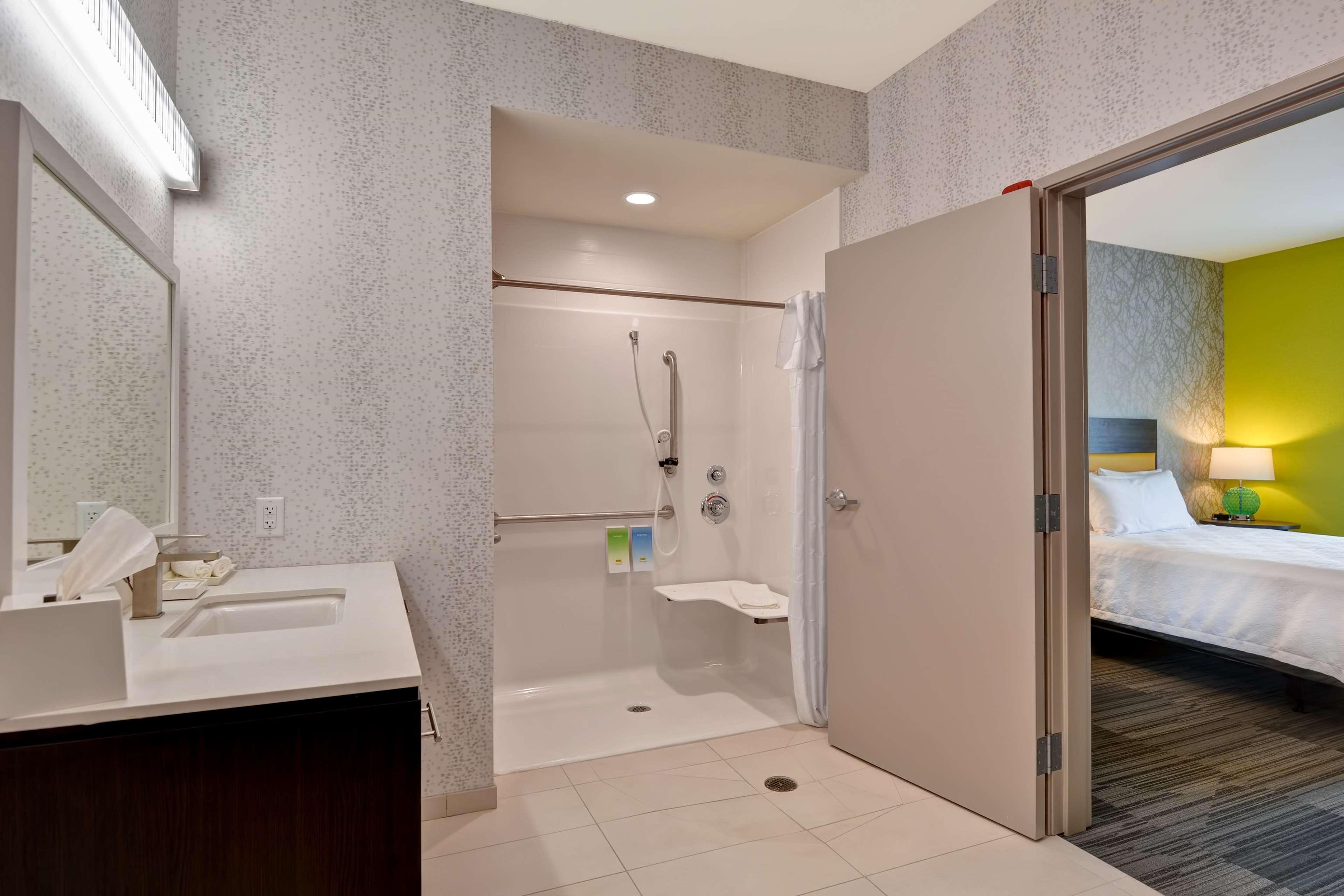 Home2 Suites By Hilton Hot Springs Bagian luar foto