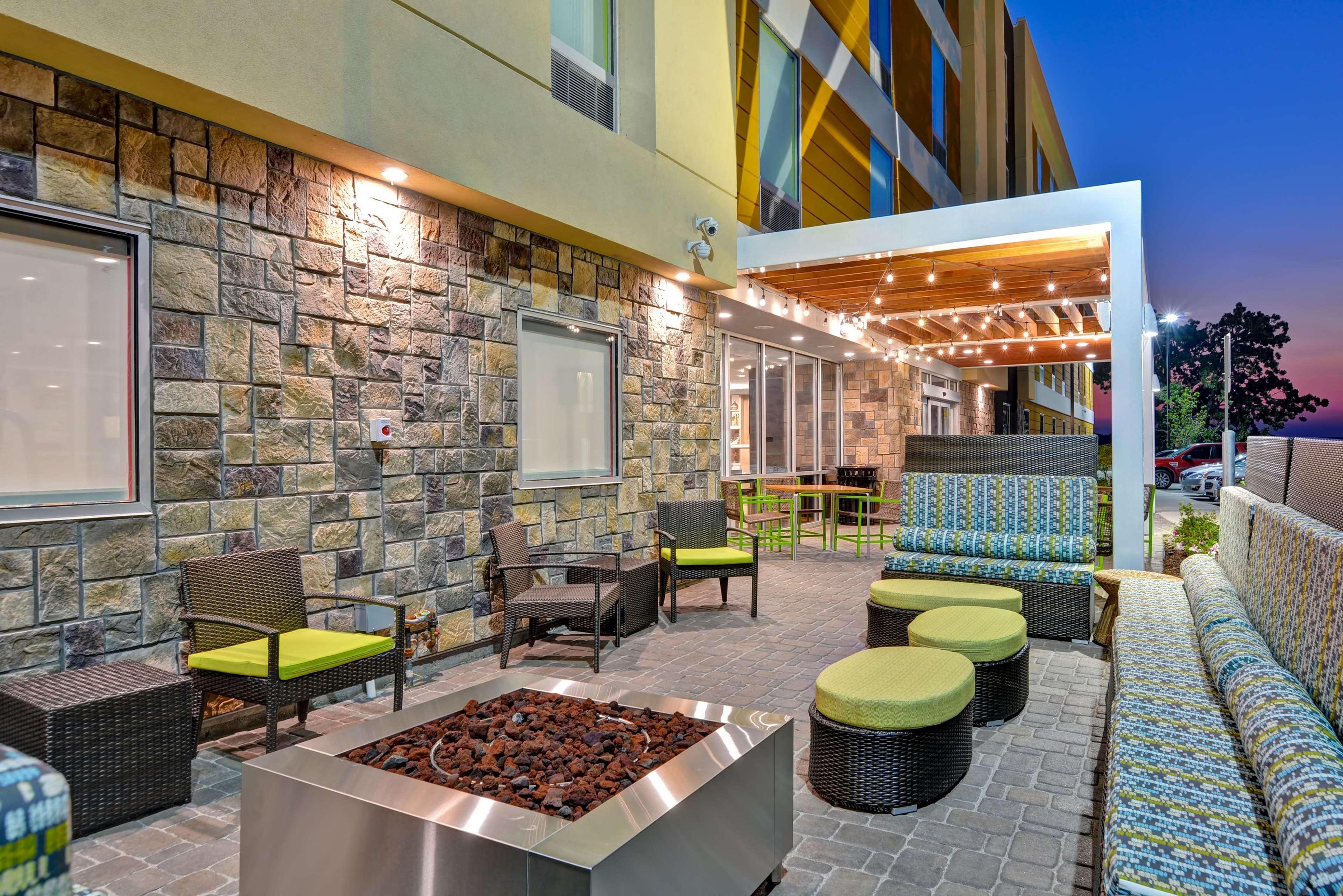 Home2 Suites By Hilton Hot Springs Bagian luar foto